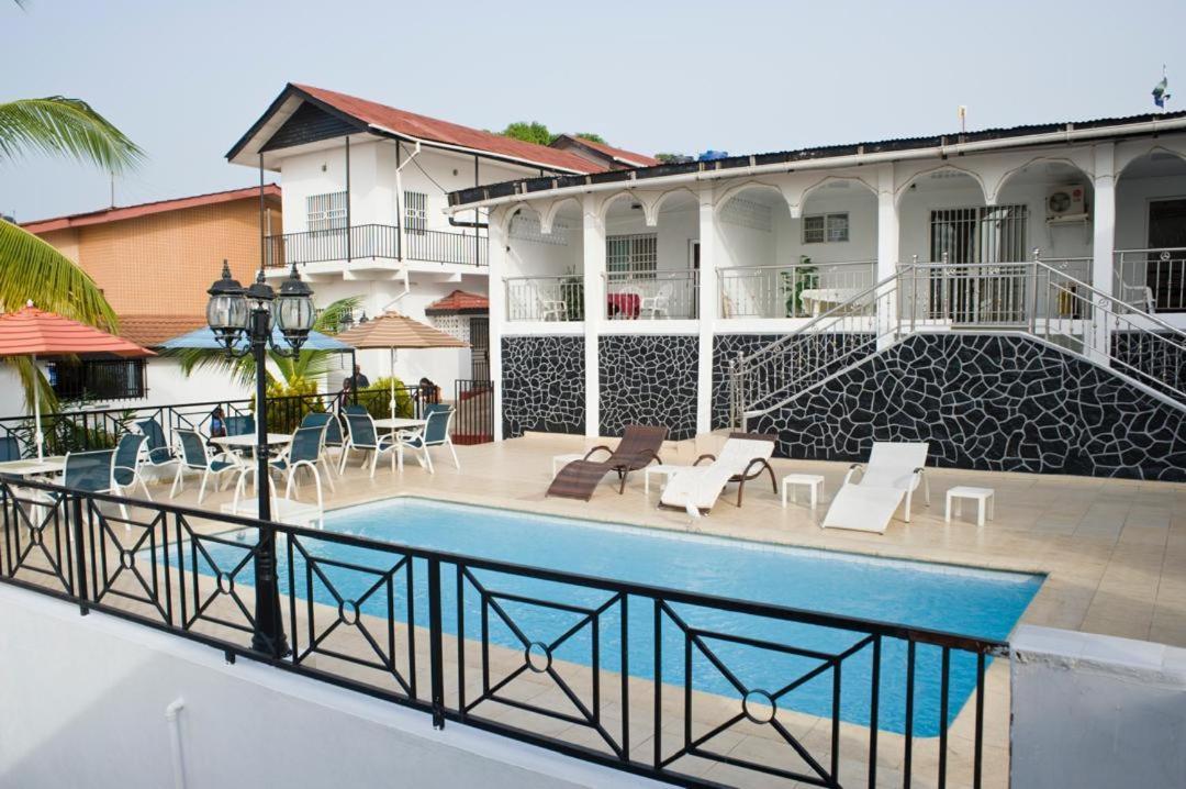 Hotel Barmoi Freetown Exterior photo